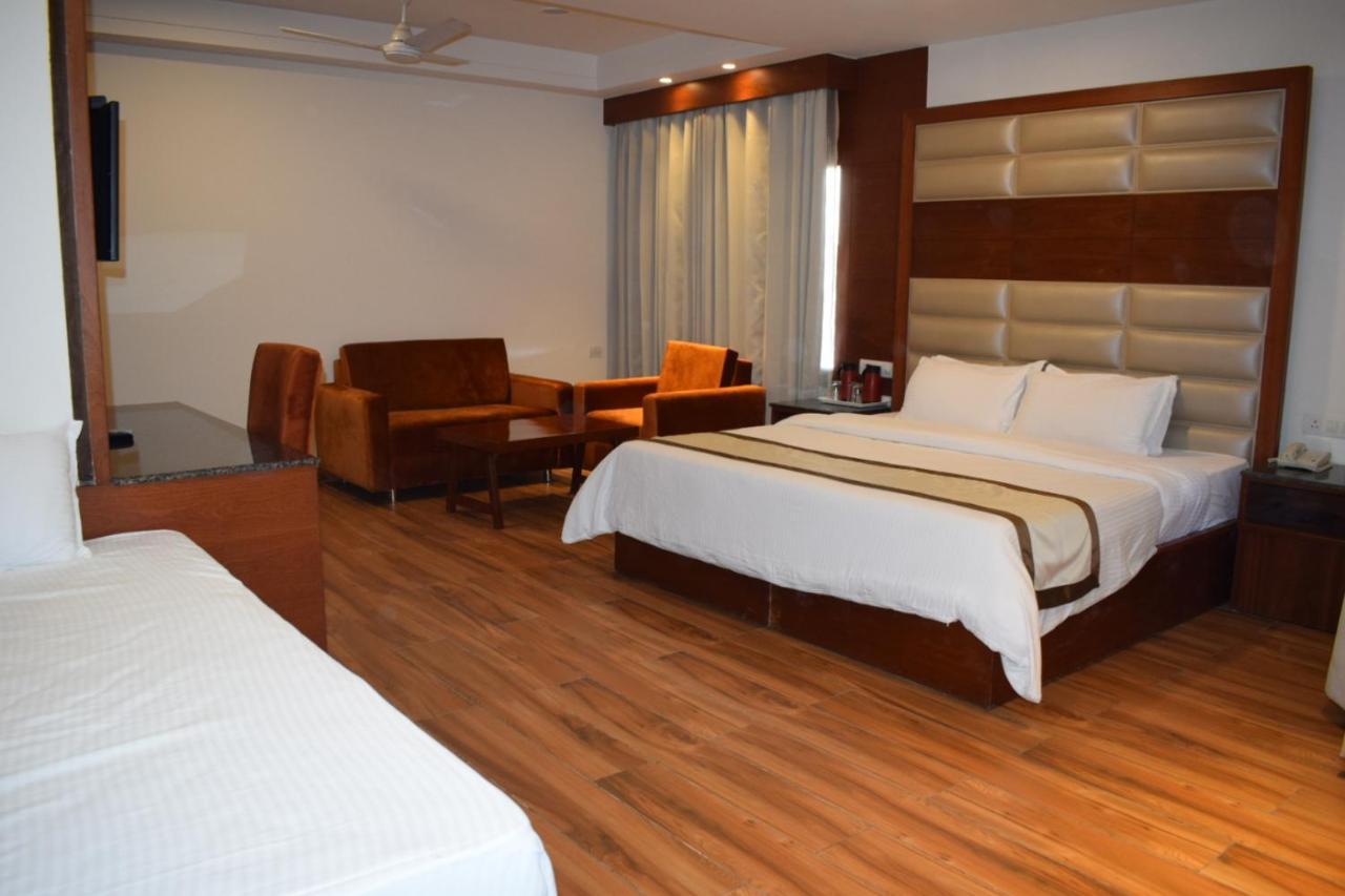 Hotel Ambica Katra Катра Экстерьер фото