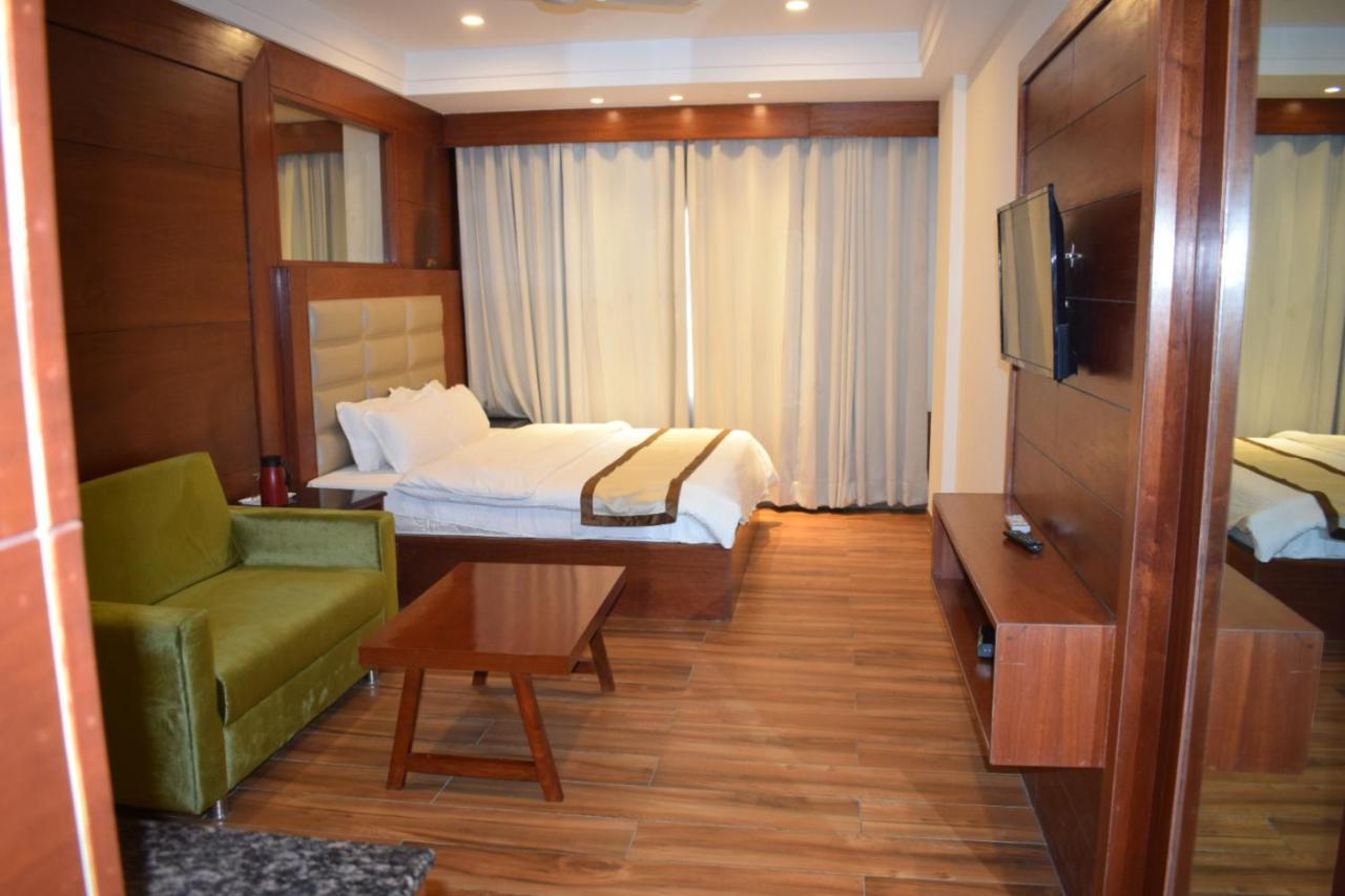 Hotel Ambica Katra Катра Экстерьер фото