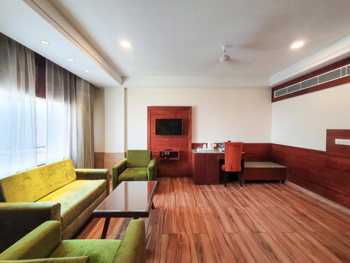 Hotel Ambica Katra Катра Экстерьер фото