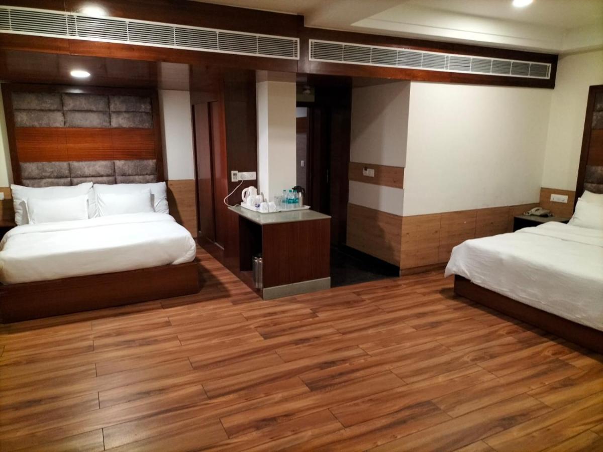 Hotel Ambica Katra Катра Экстерьер фото