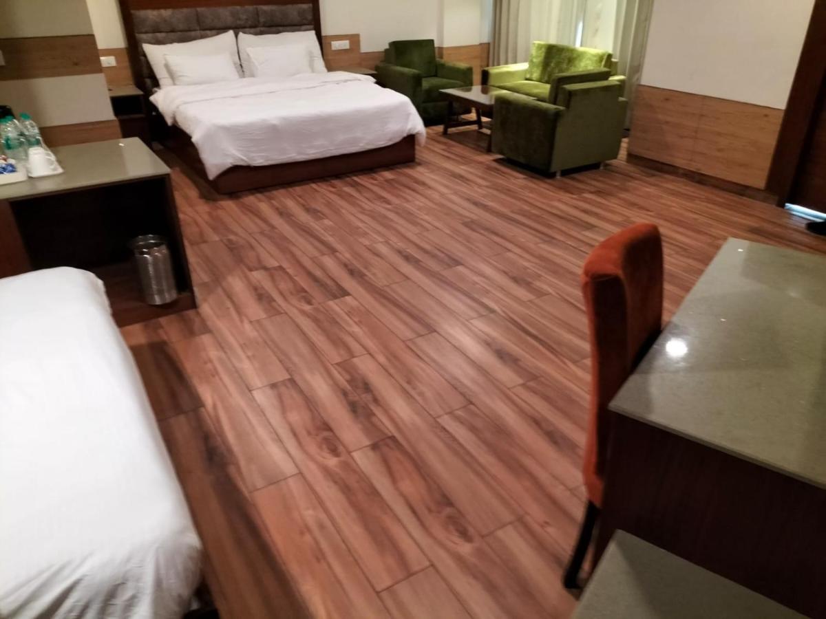 Hotel Ambica Katra Катра Экстерьер фото