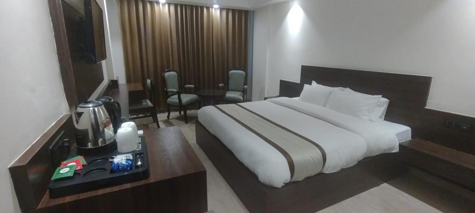 Hotel Ambica Katra Катра Экстерьер фото