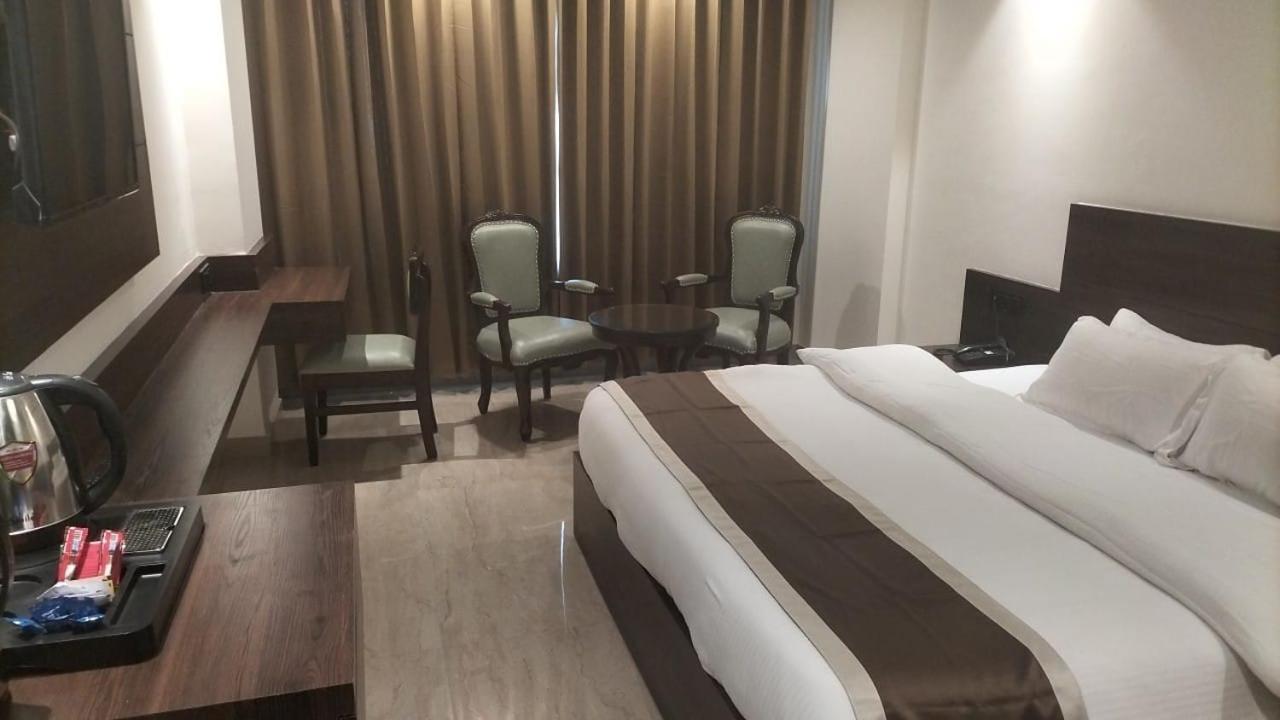 Hotel Ambica Katra Катра Экстерьер фото