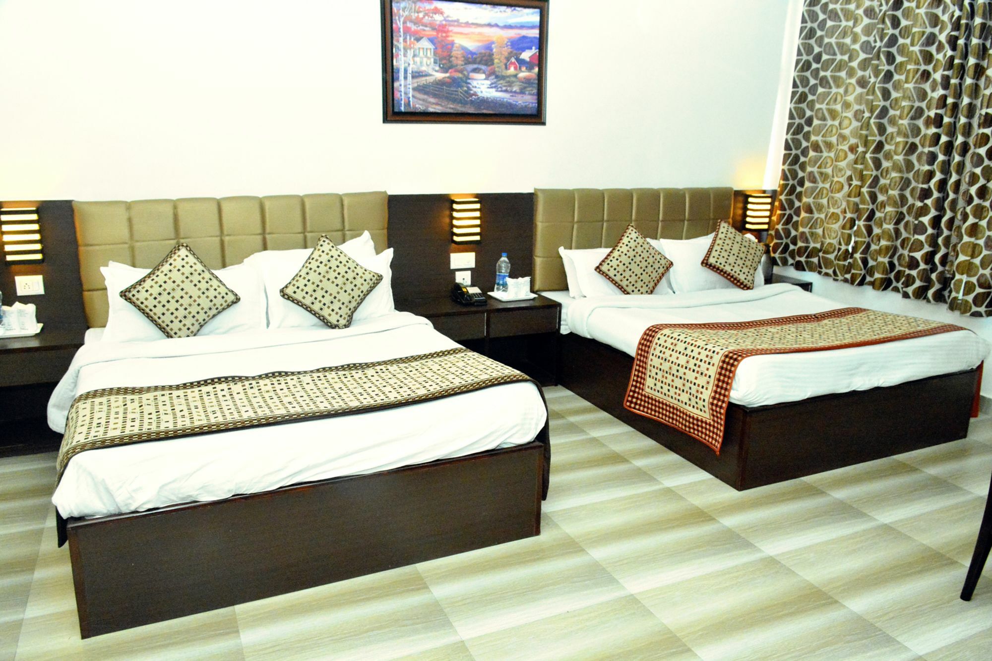 Hotel Ambica Katra Катра Экстерьер фото